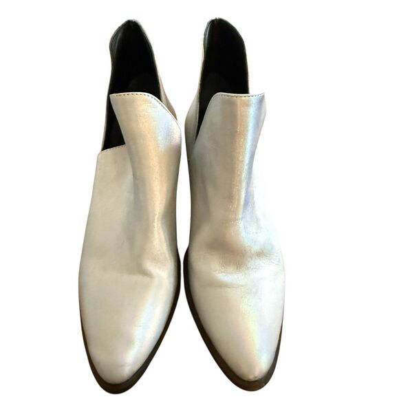 Free People Charm Double V Ankle Boots Sz 37.5 Leather Metallic Pearl Iridescent - Picture 7 of 11